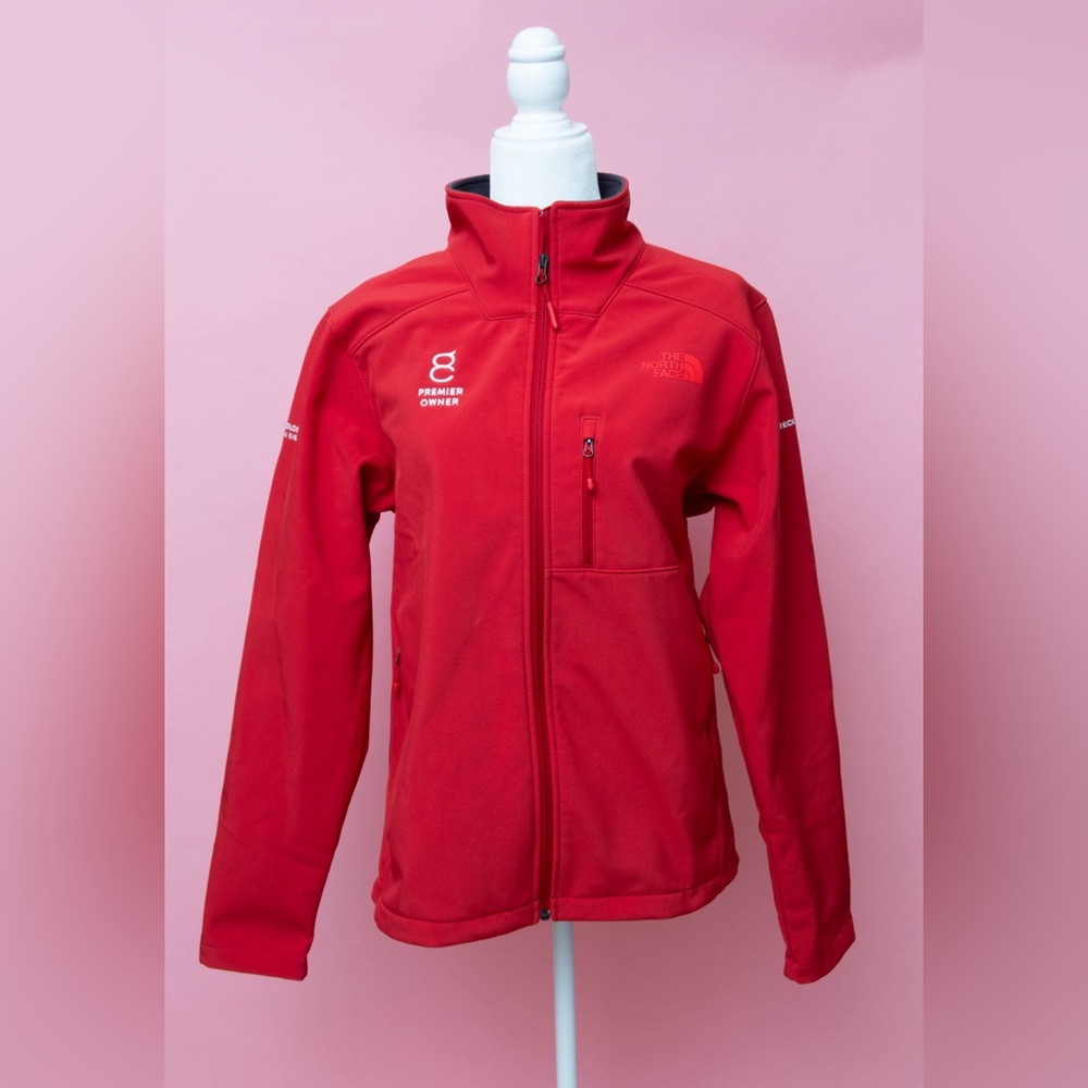 Red Northface jacket in excellent used condition Men’s size small